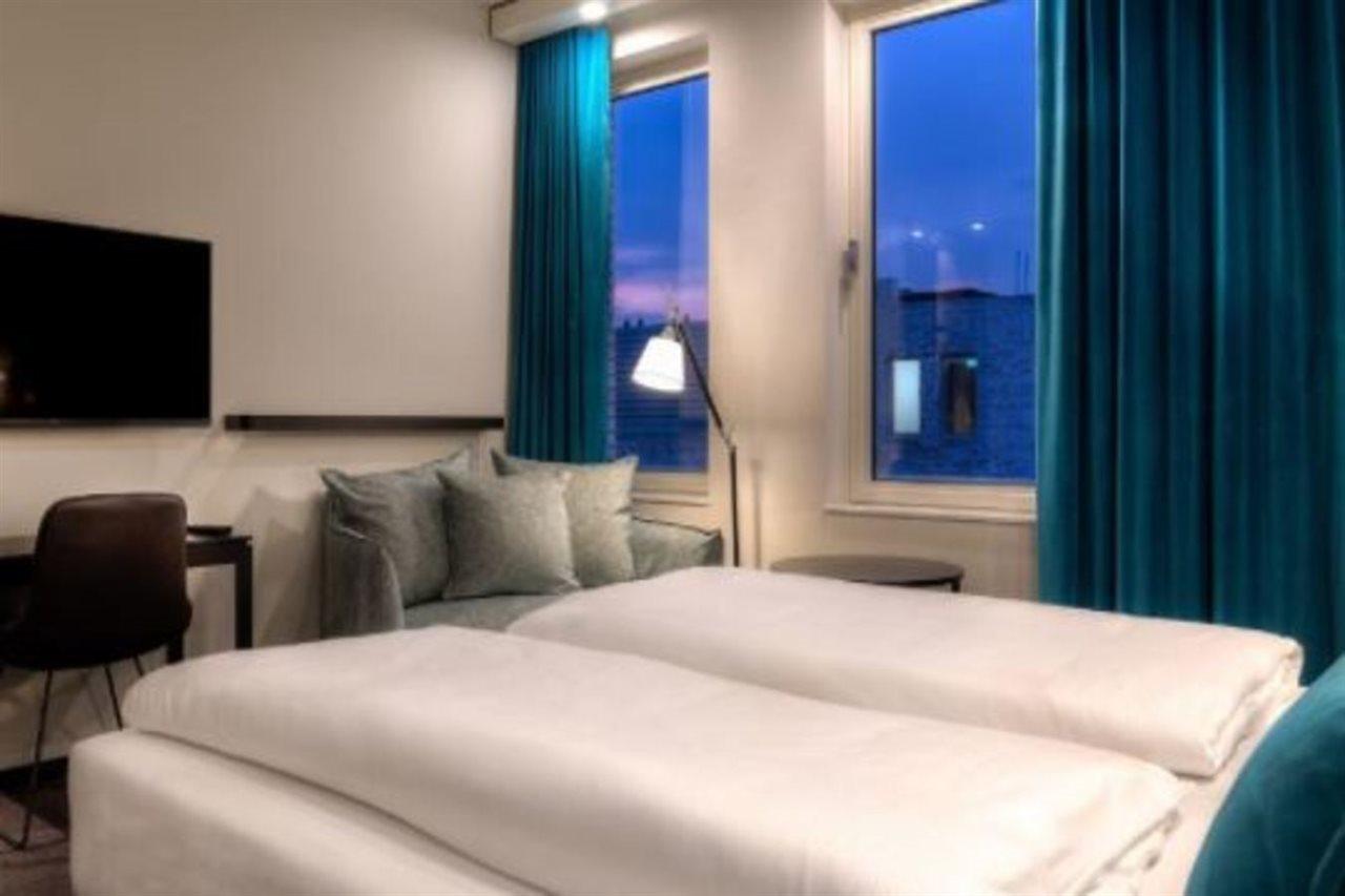 Motel One Amsterdam-Waterlooplein Экстерьер фото