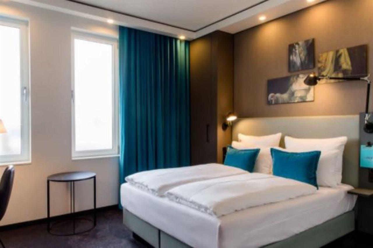 Motel One Amsterdam-Waterlooplein Экстерьер фото