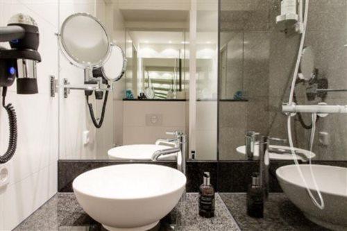 Motel One Amsterdam-Waterlooplein Экстерьер фото