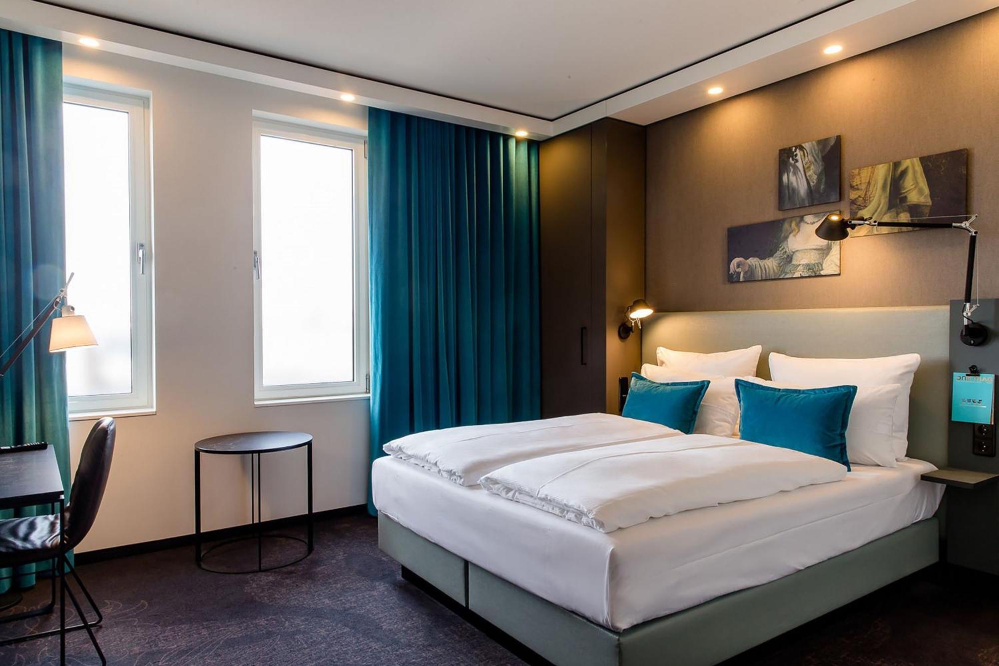 Motel One Amsterdam-Waterlooplein Экстерьер фото