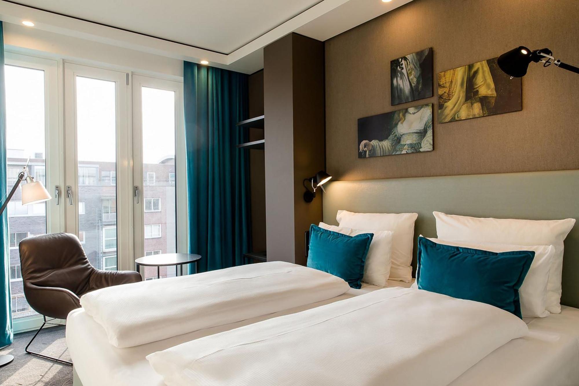 Motel One Amsterdam-Waterlooplein Экстерьер фото