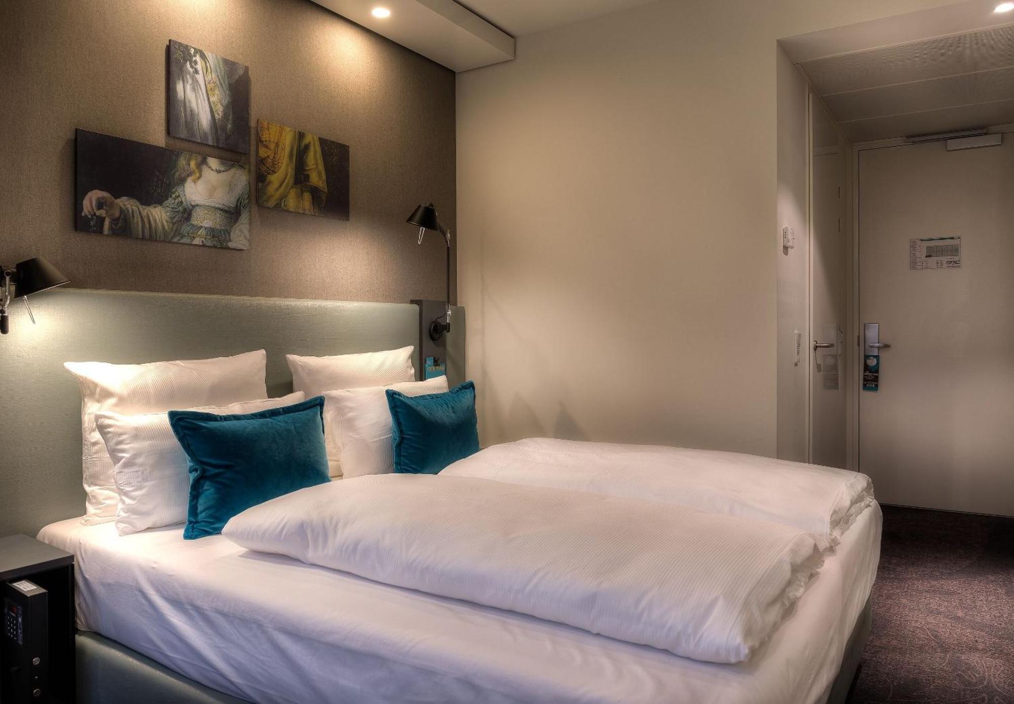 Motel One Amsterdam-Waterlooplein Экстерьер фото